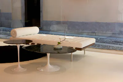 4 Euklides Knoll Barcelona Couch by Ludwig Mies van der Rohe 04
