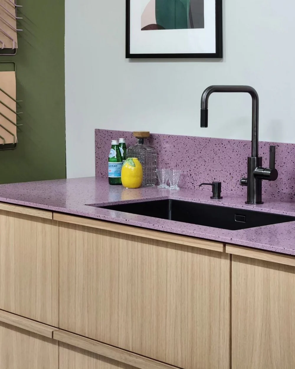 Durat kitchen countertop at Doorie DP012 Violette Royale
