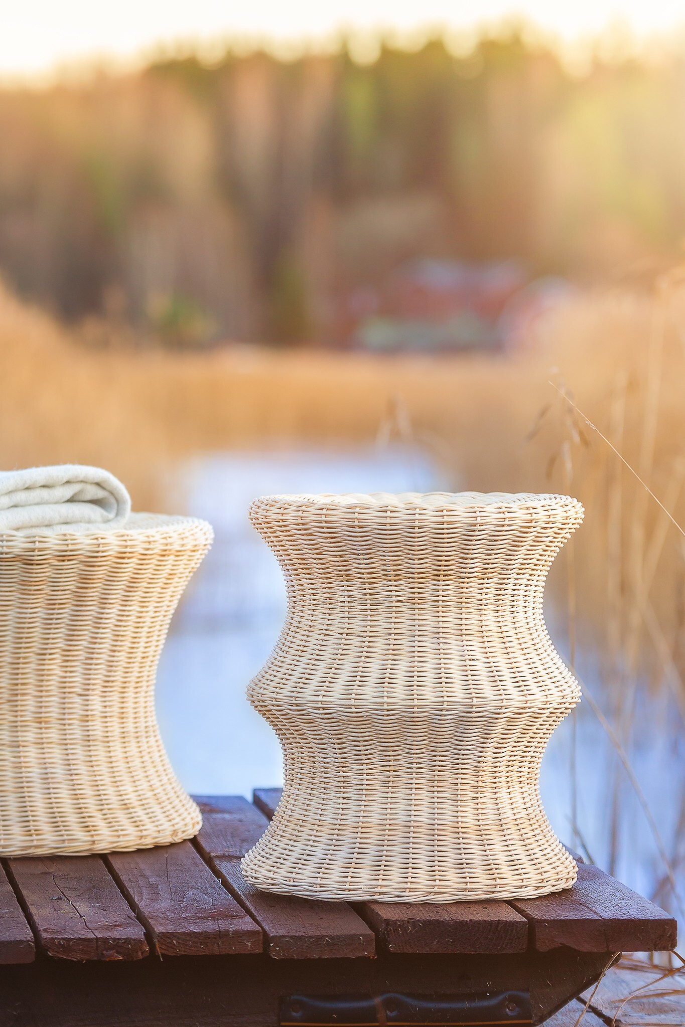 Euklides_EerioOriginals_rattan-mushroom-double_gallery_05-cmqa1cdm000kr8o5qkwncoka9