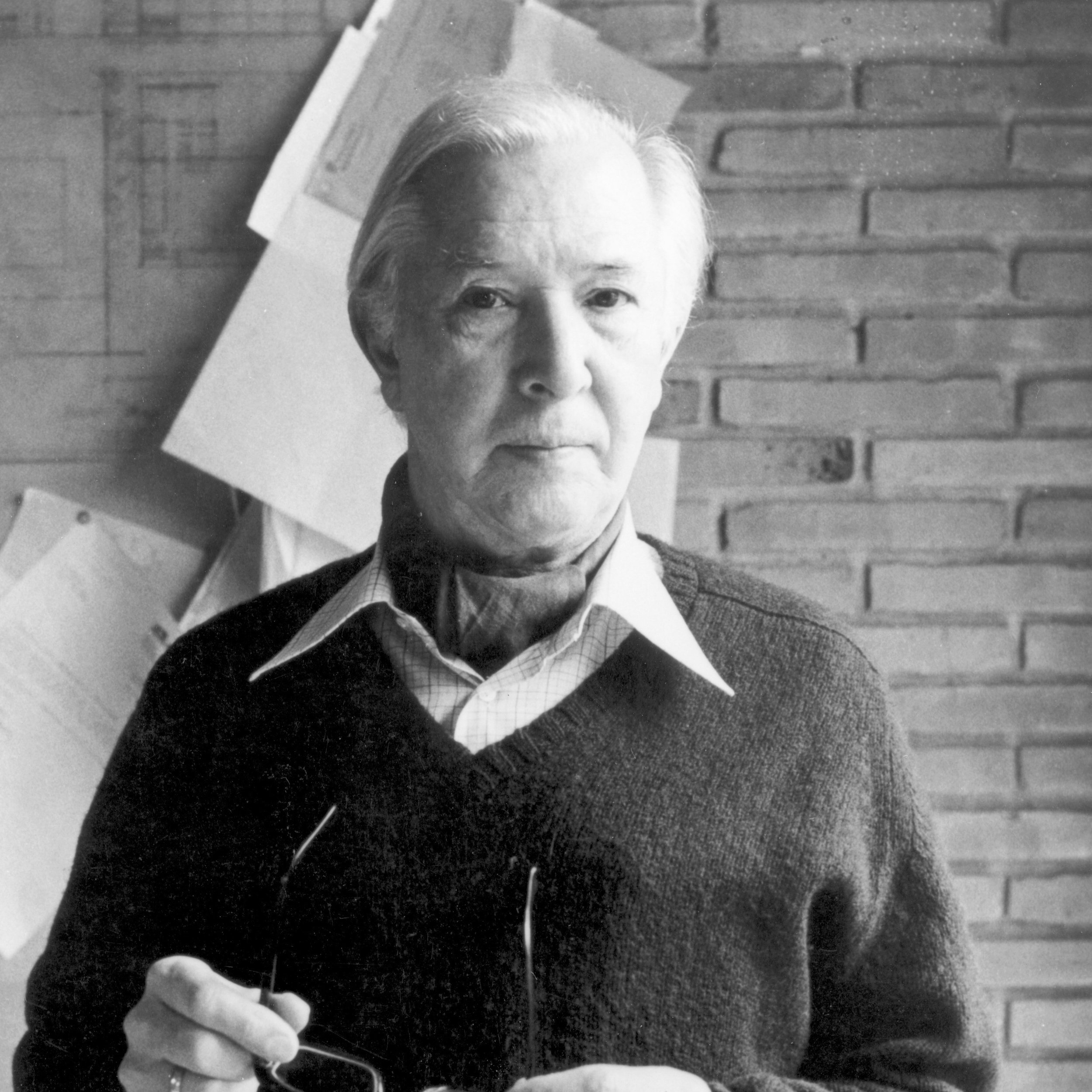 Hans J Wegner