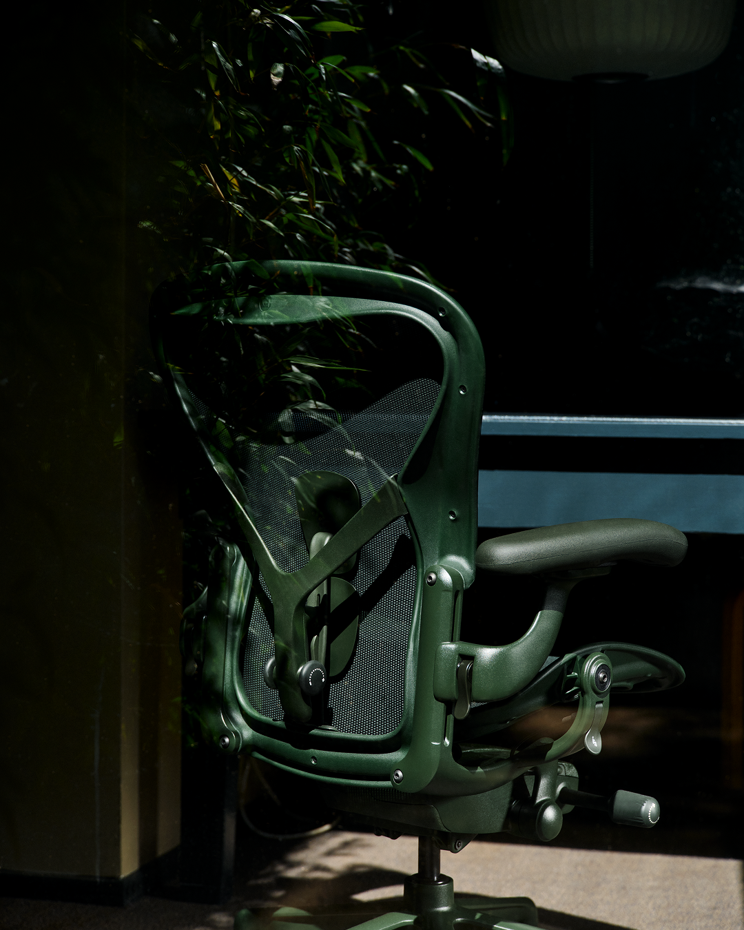 Euklides_HermanMiller_aeron-jasper_imageGrid-cmqrwe0kt00ae5bq97snn2wes