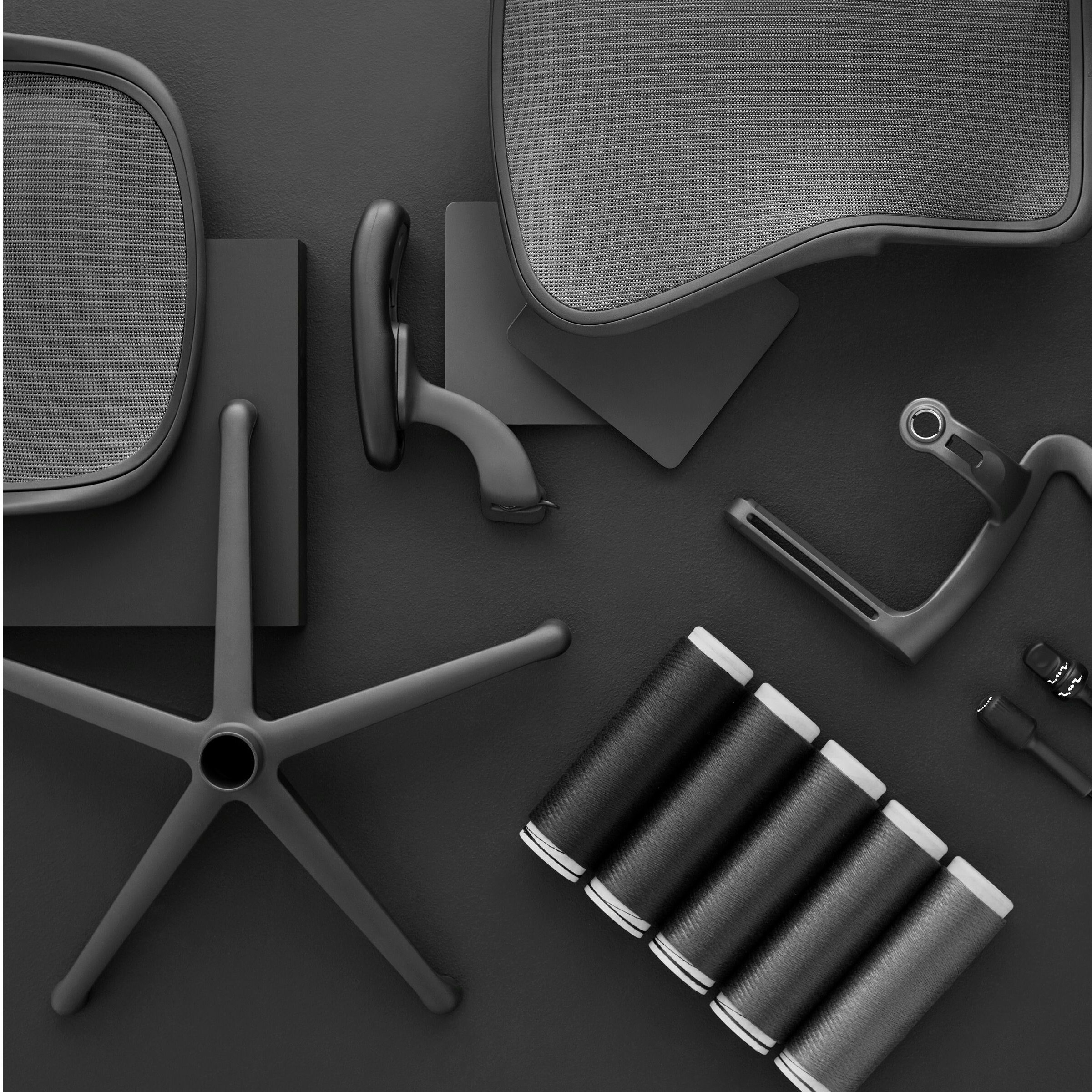 Euklides_HermanMiller_aeron-remastered-2_imageGrid-mqs6mq4l