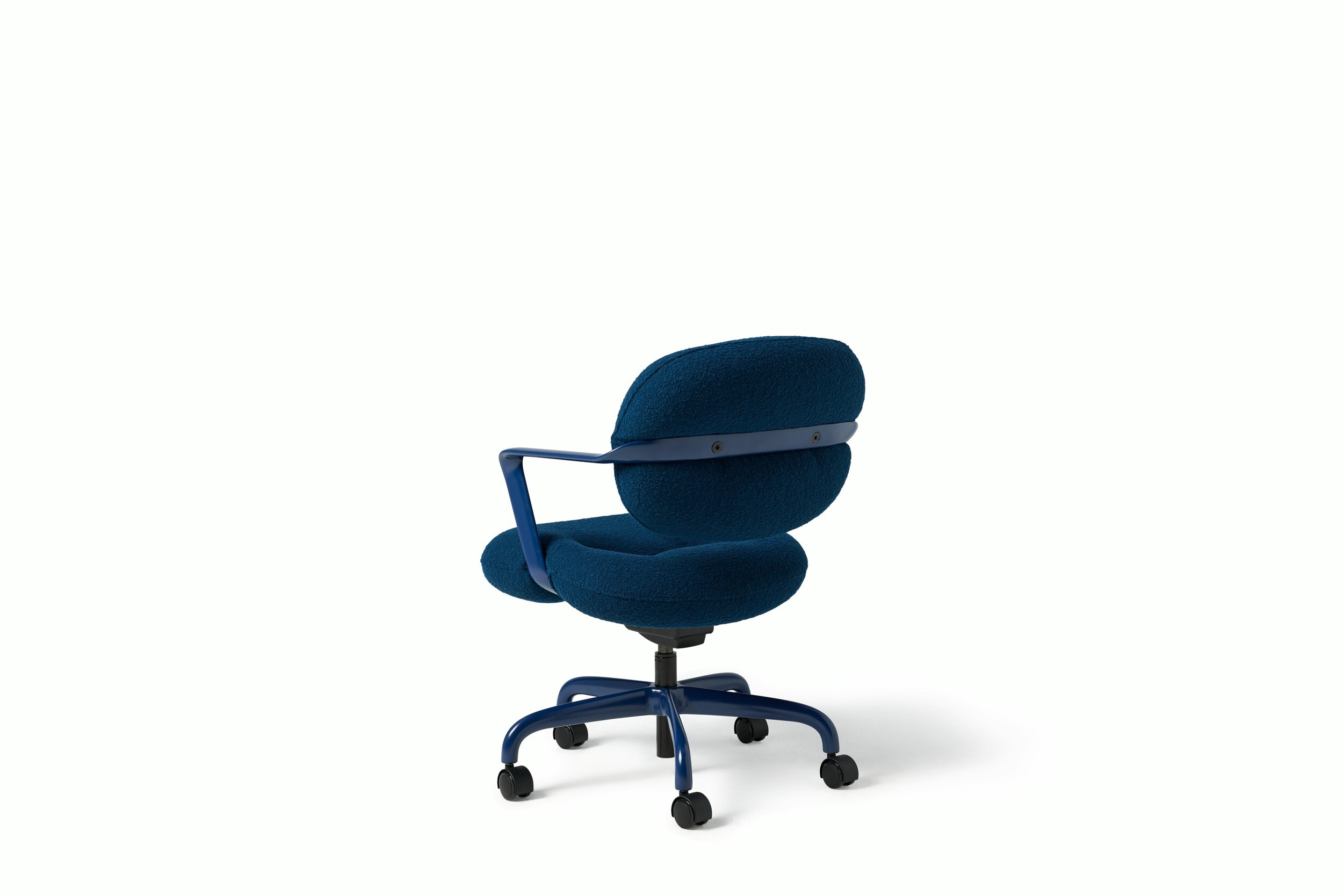 Euklides_Knoll_morrison-hannah-chair_gallery_04-mpzqo31q0fka