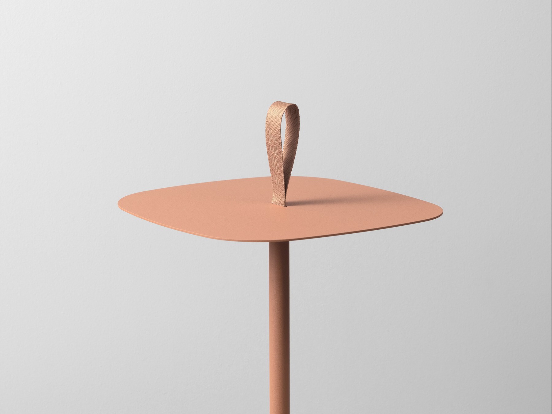 Euklides_Kouple_blt-sidebord_image-1qymgvh