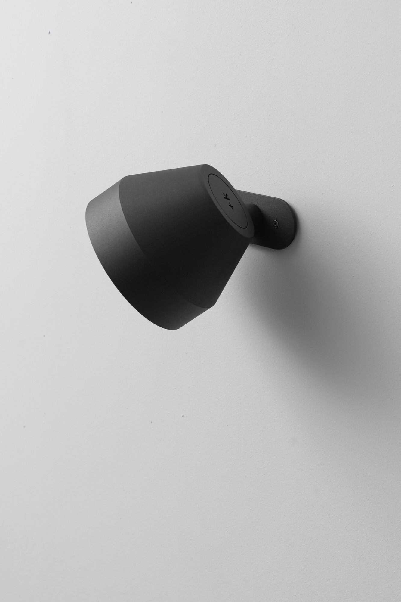Euklides_Kouple_cap-wall_imageCarousel-0tgxlz