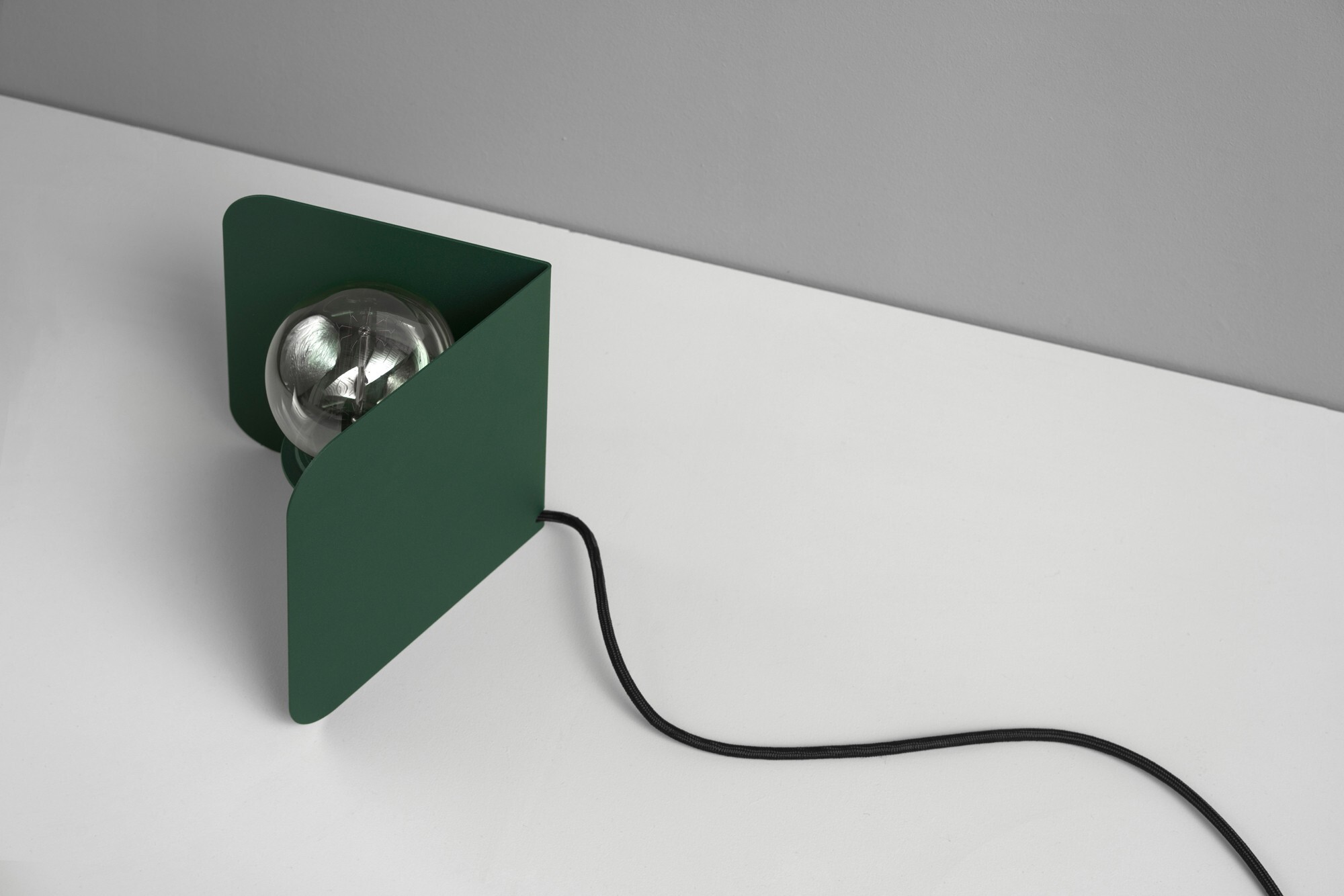Euklides_Kouple_corner-table-lamp-2_imageCarousel-m7xogt