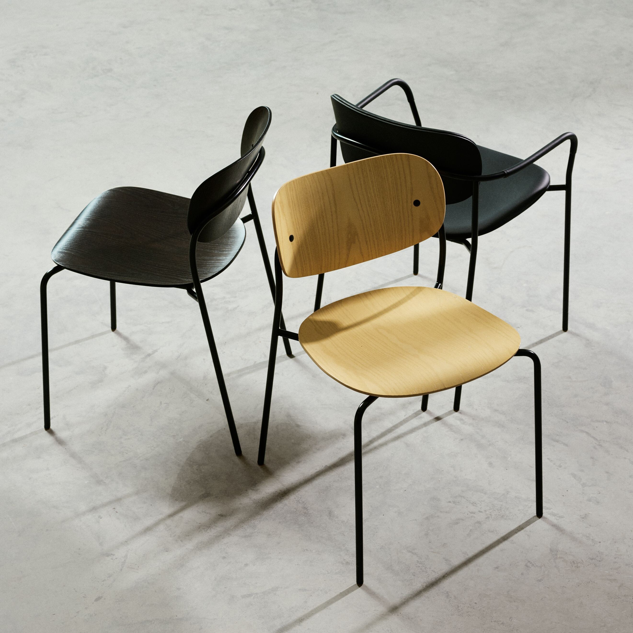 Euklides_Shared_portrait-chair-fra-herman-miller_main-cmqtfc0e1052r5bf2fhs6icdb