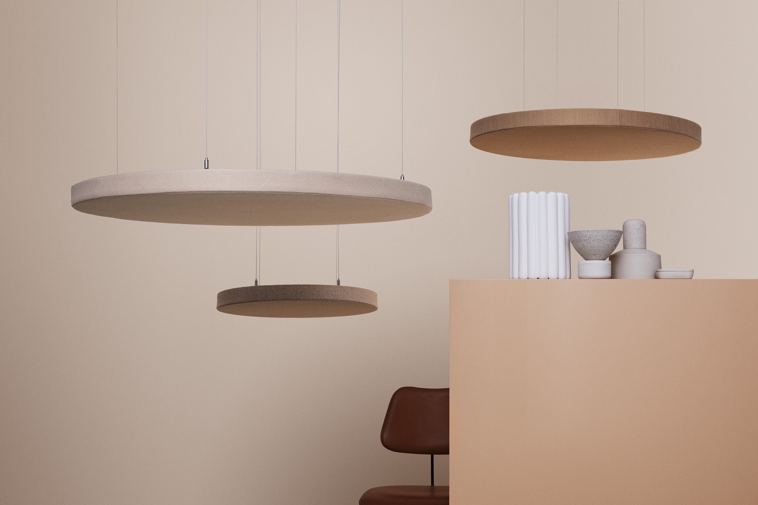 Euklides_Zilenzio_zilenzio-dezibel-ceiling_imageGrid-mox21u950sdl