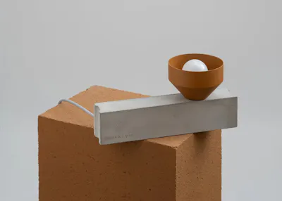 Table Almond2